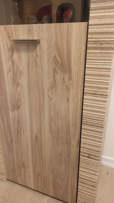 Witryna stojąca słupek regał biblioteczka