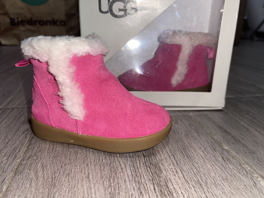 Деские оригинальные ugg замшевые