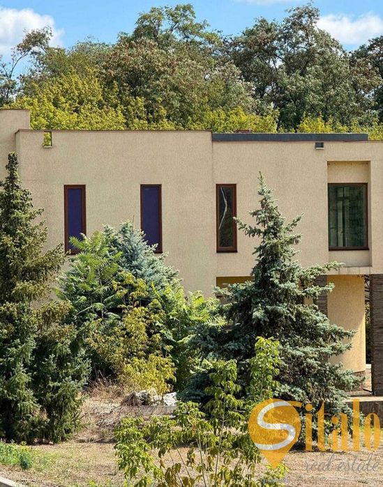 Продаж будинку на березі Дніпра!