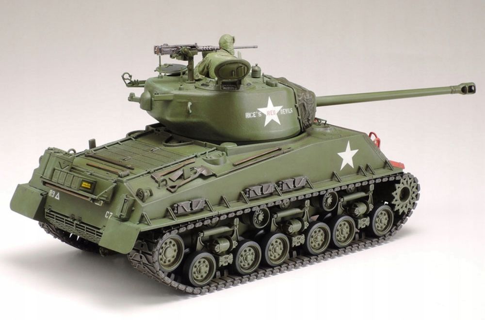 Czołg M4A3E8 Sherman i GAZ-67B 35359 Tamiya 1:35