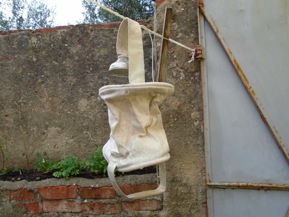 Chuveiro de campanha antigo