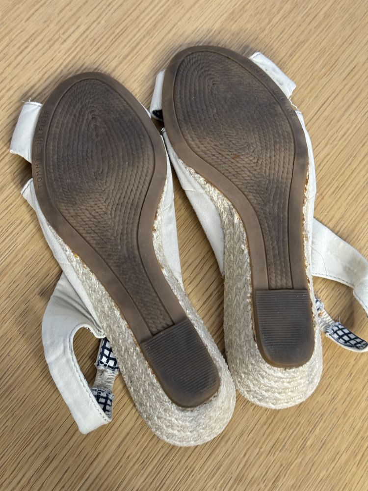 Buty tommy hilfiger na malym obcasie 37 espadryle sandałki