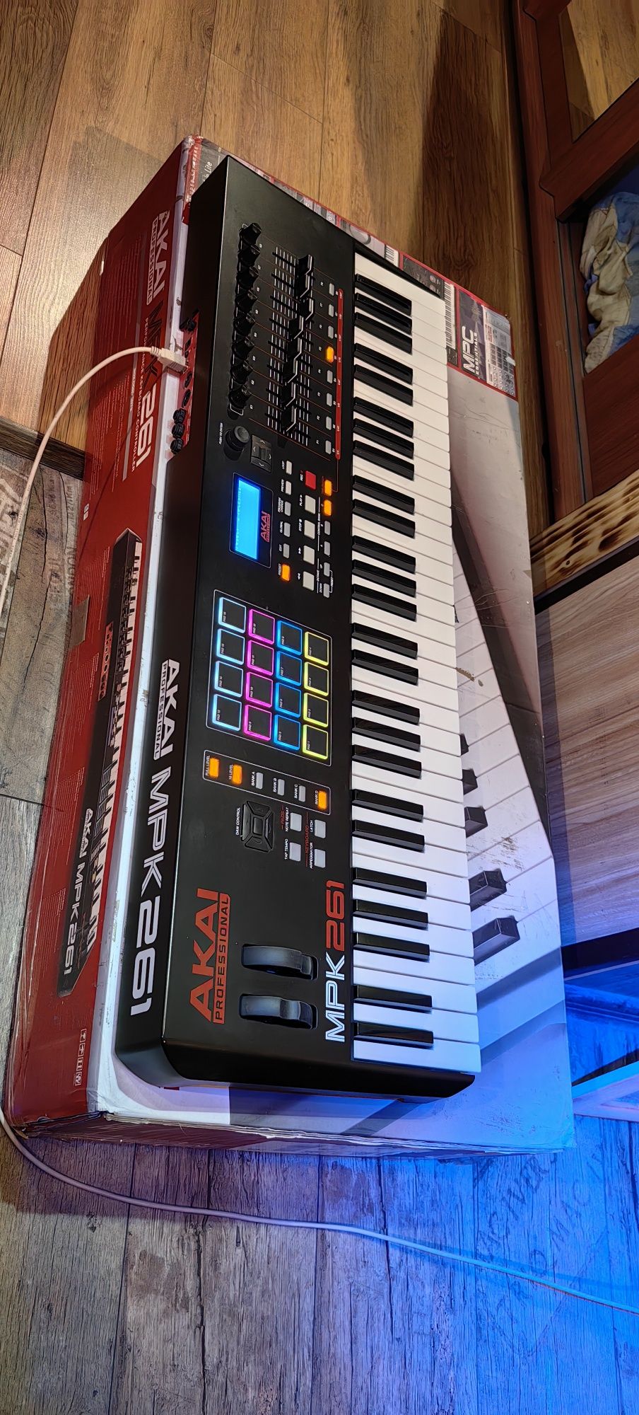 Akai MPK261 klawiatura sterująca. Keyboard Piano