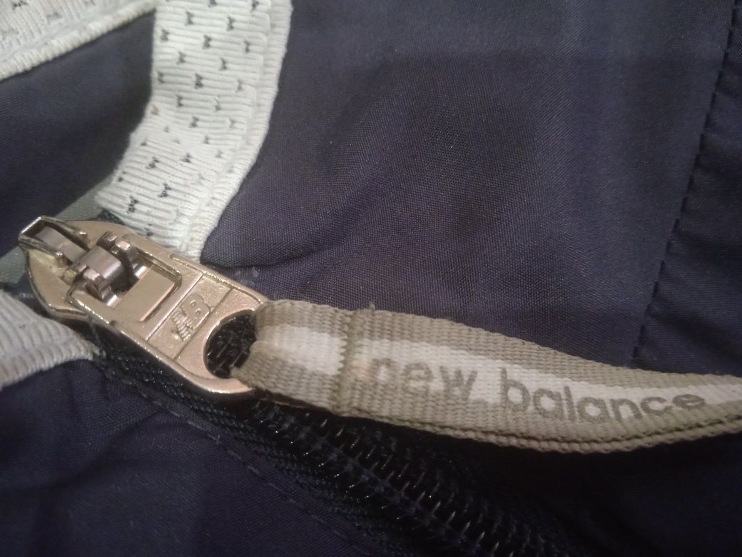 Лёгкая ветровка New Balance,  размер 10 / S.