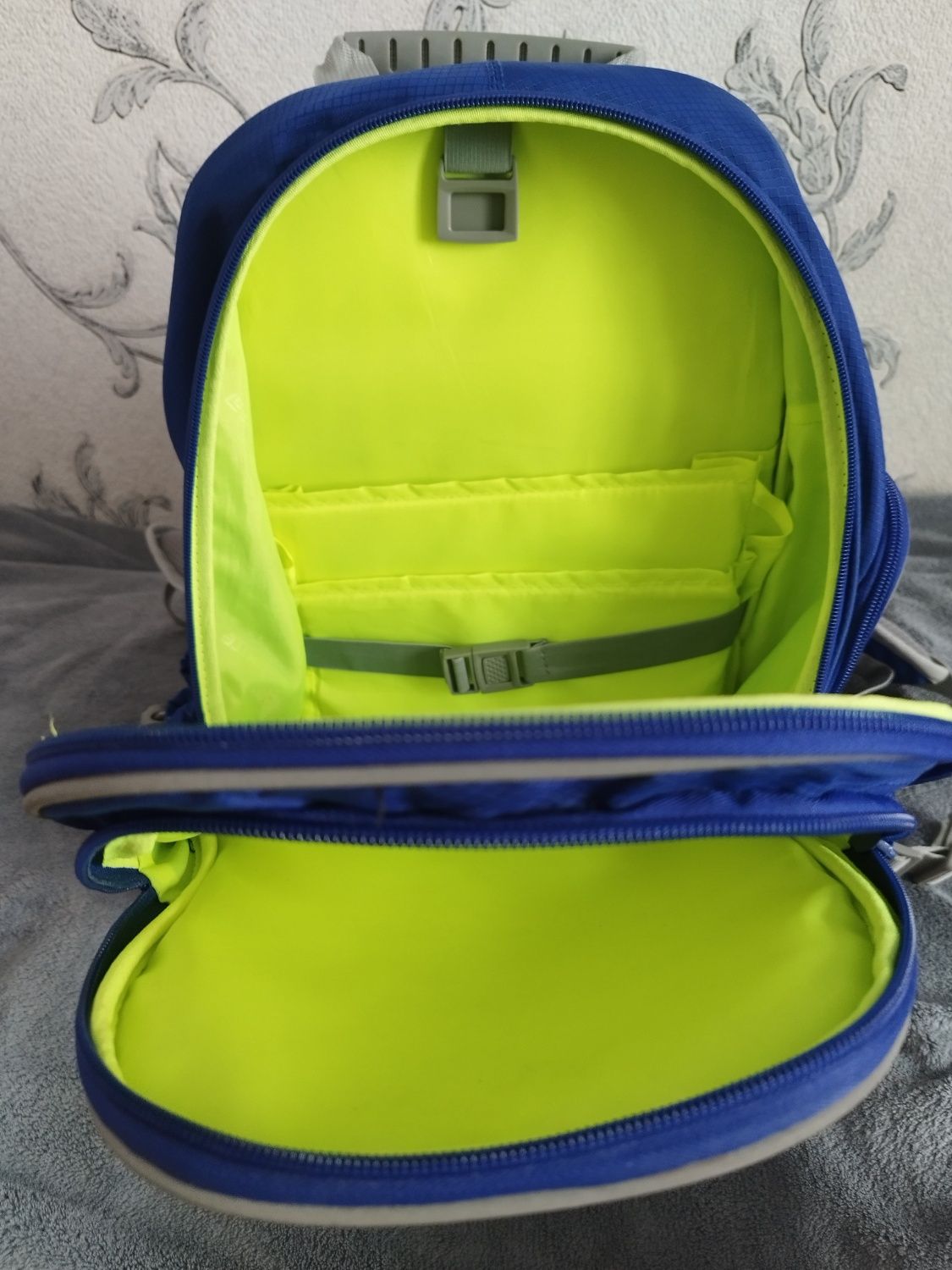 Школьний рюкзак kite синій