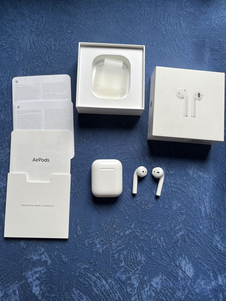 Наушники оригинальные Apple Airpods 2 в идеале