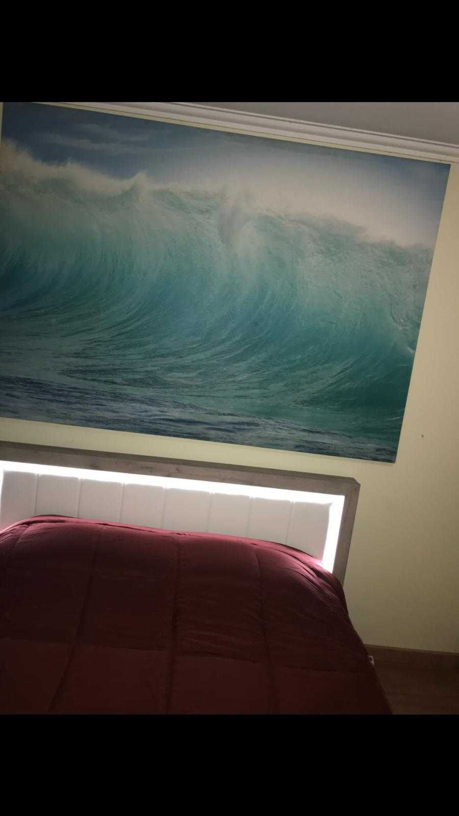 Cama King como nova sem colchão