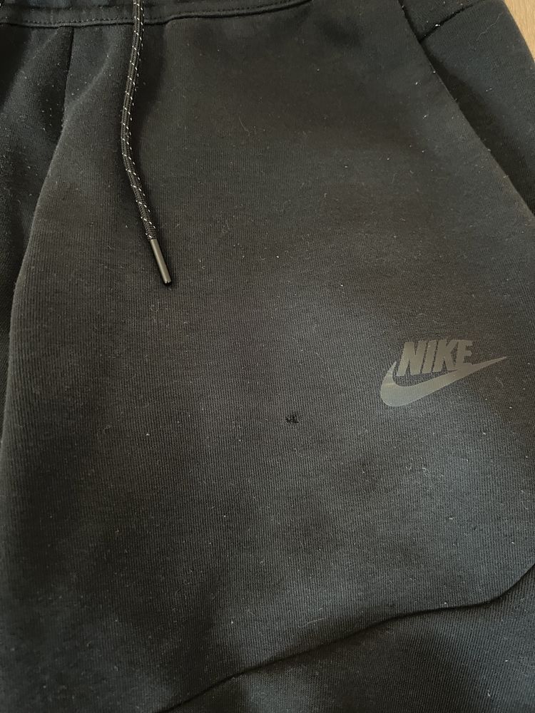 Штани tech fleece