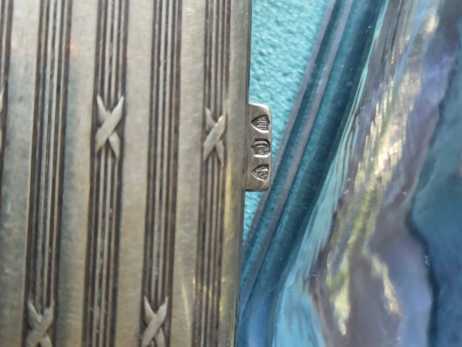 Srebrna papierośnica. Sygnowana. PrzełomXIX/XXw