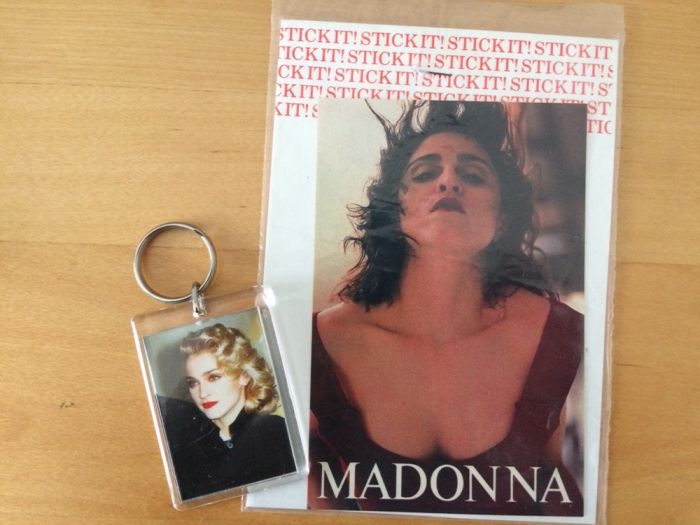Madonna: vários artigos