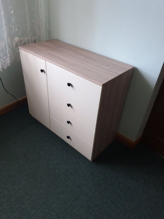Продам комод світлого кольору