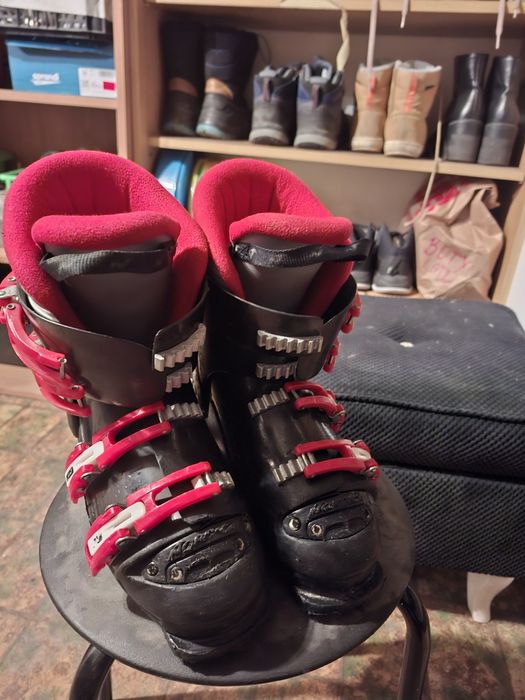Sprzedam buty narciarskie dla dziecka Rossignol