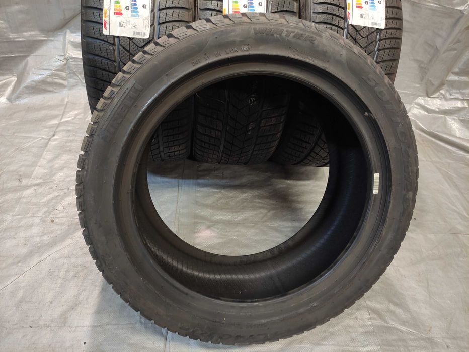 2x Opony zimowe Pirelli Winter SottoZero 3 275/40R18 103V XL