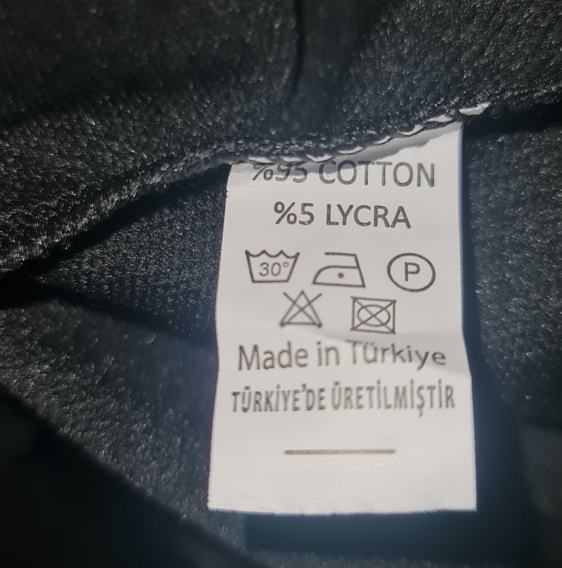 Nowy czarny dres