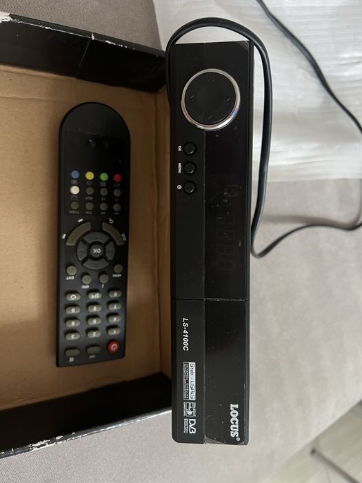 Продам тюнер ресивер