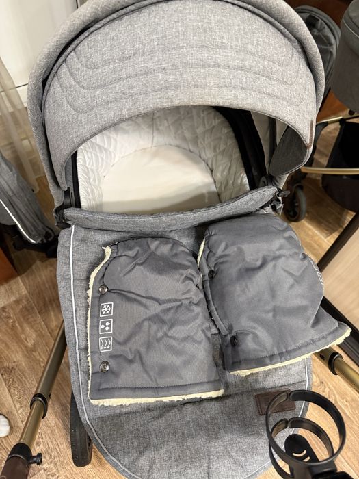 Подам детскую коляску Carello Epica 3 в 1