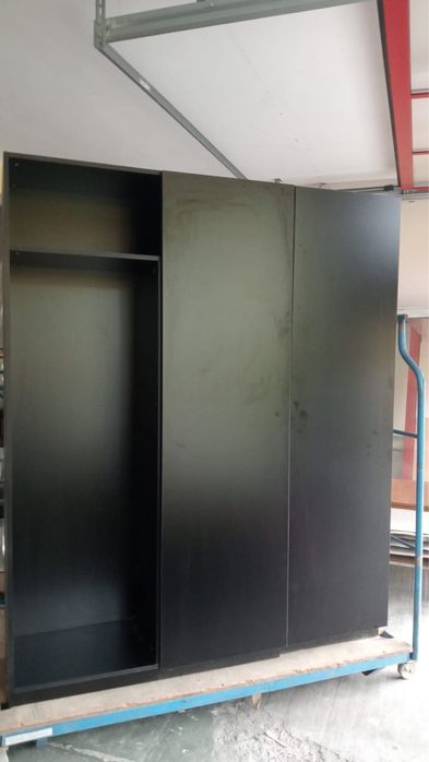 Szafa czarna duza 1740 x 470 x 2120 mm wys.