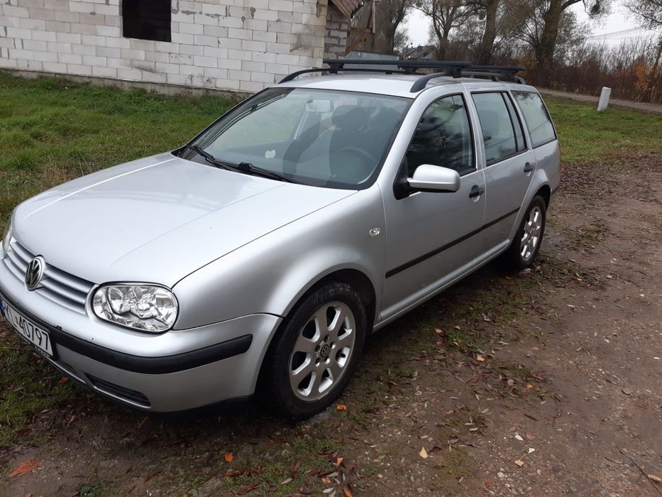Volkswagena golf 4  1,4 16v benzyna 70KM kombi 2001r