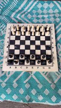Шахматы, шашки, нарды 3в1.