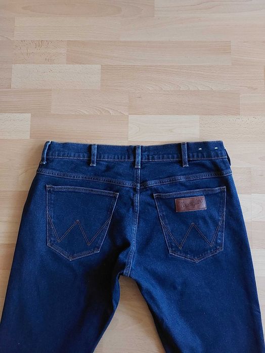 Wrangler Larston W33 L32 spodnie jeansy dżinsy slim tapered 33/32