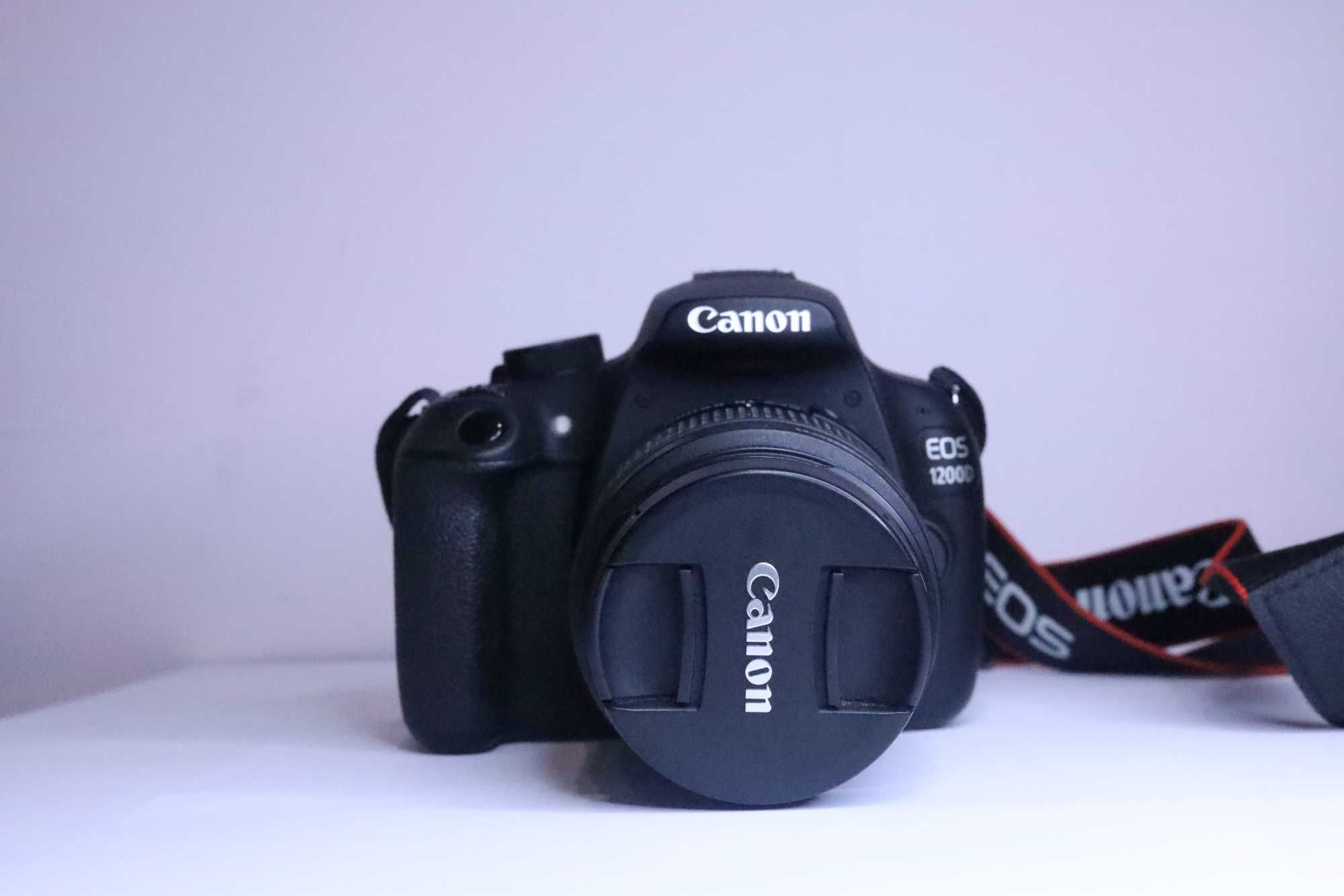 Canon Eos 1200D + сумка для фотоапарата