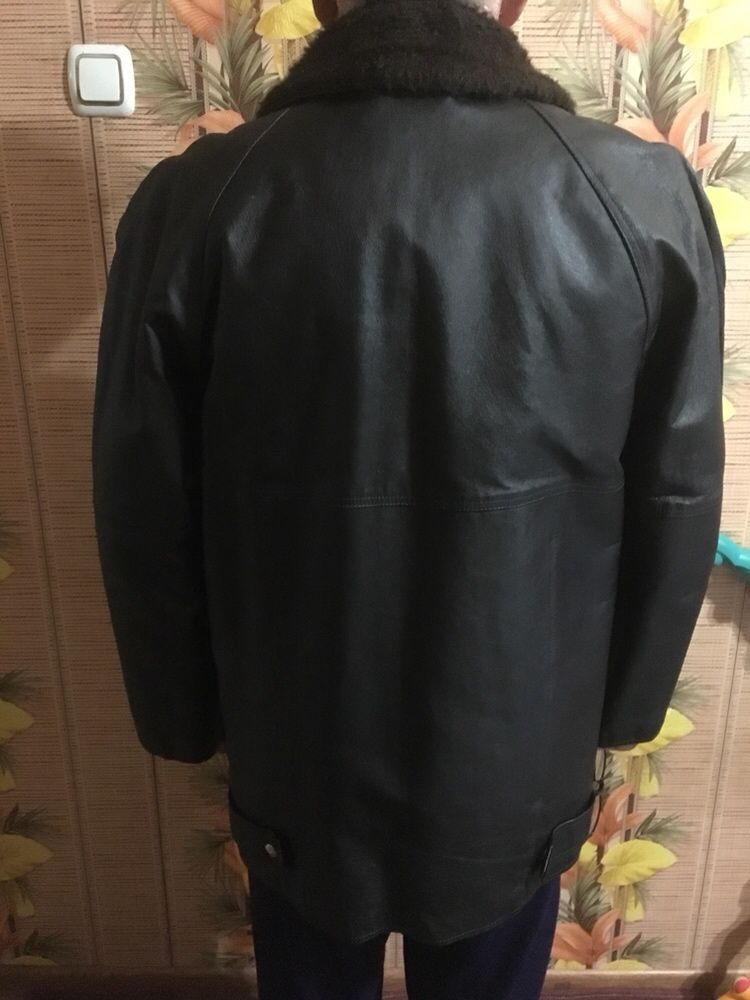 Зимняя куртка из натуральной кожи 48-50 размера