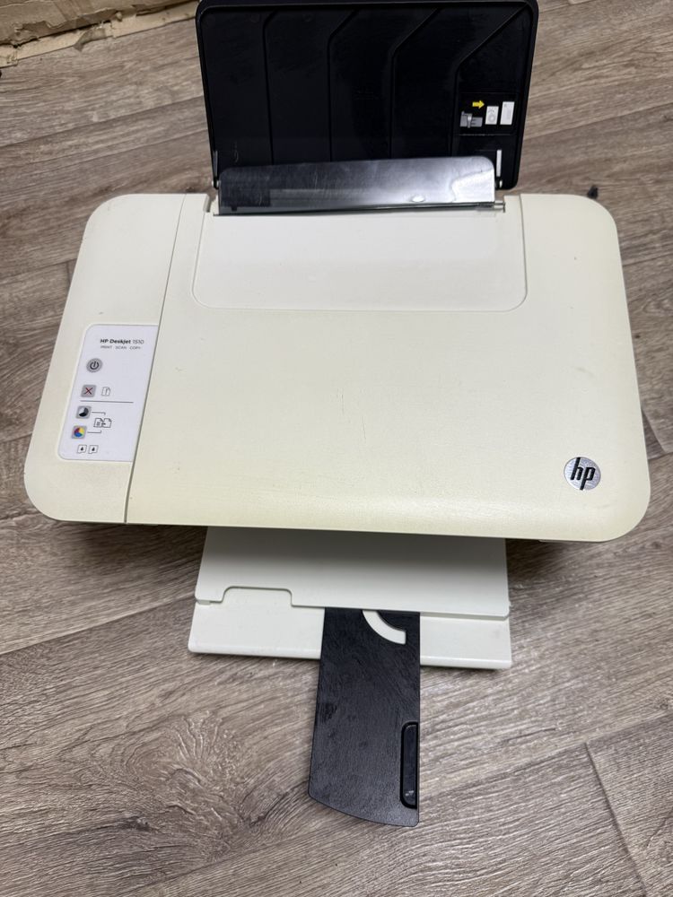 Принтер та сканер HP 1510