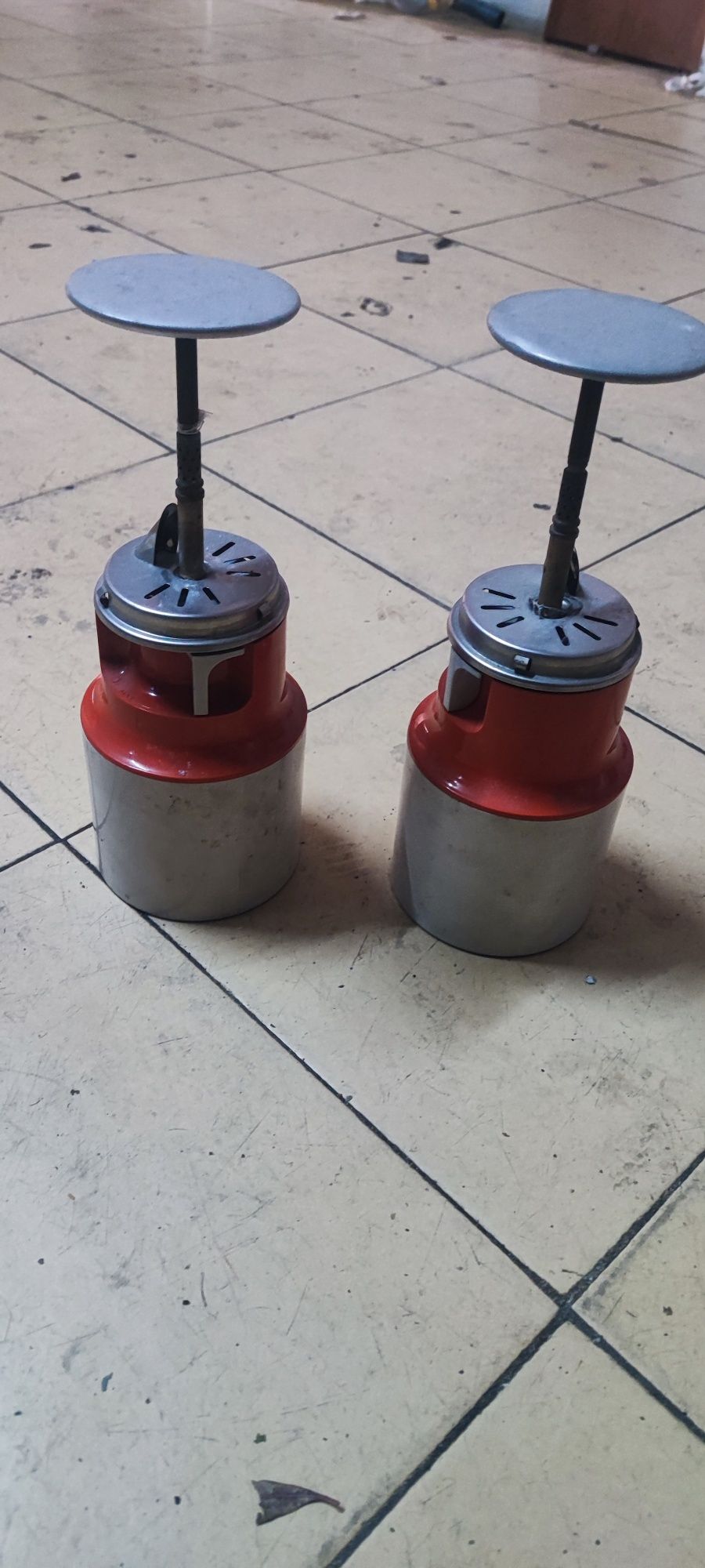 2 candeeiros a gás