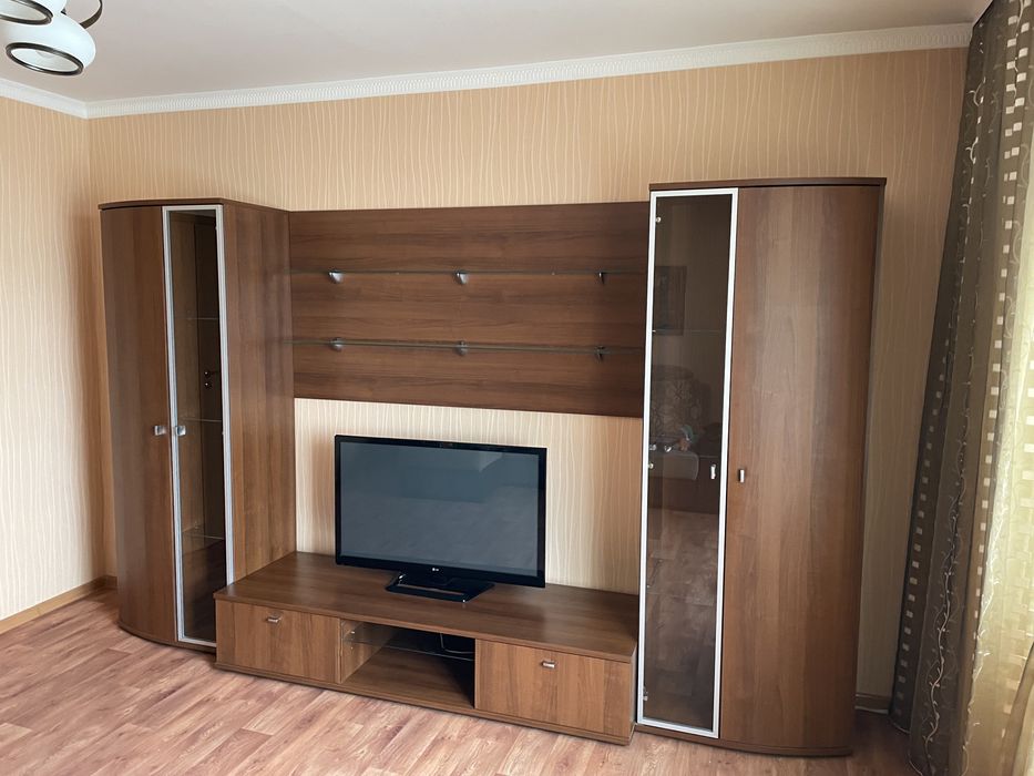 Стінка для вітальні, Польша