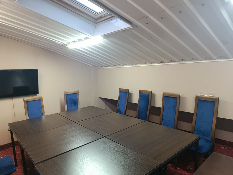 Офісне приміщення з ремонтом на Сихові