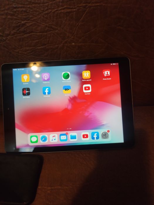 Планшет Айпад ХР 32г ( той самий 7)