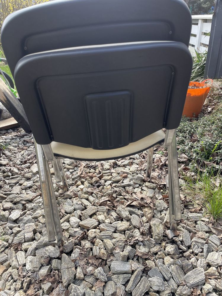 Krzesło konferencyjne skórzane białe krzeslo metalowe skorzane