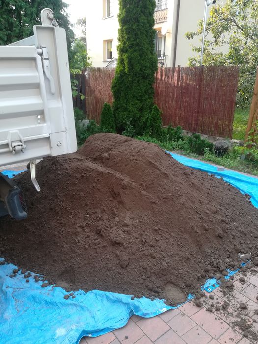 Ziemia Ogrodowa przesiewana ,Czarnoziem,TRANSPORT - 6T, 20T