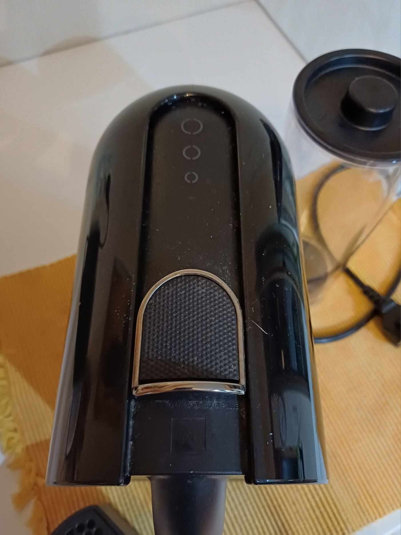 Máquina de café Nespresso U