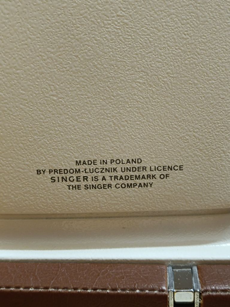 Maszyna do szycia Singer 1979r. walizka