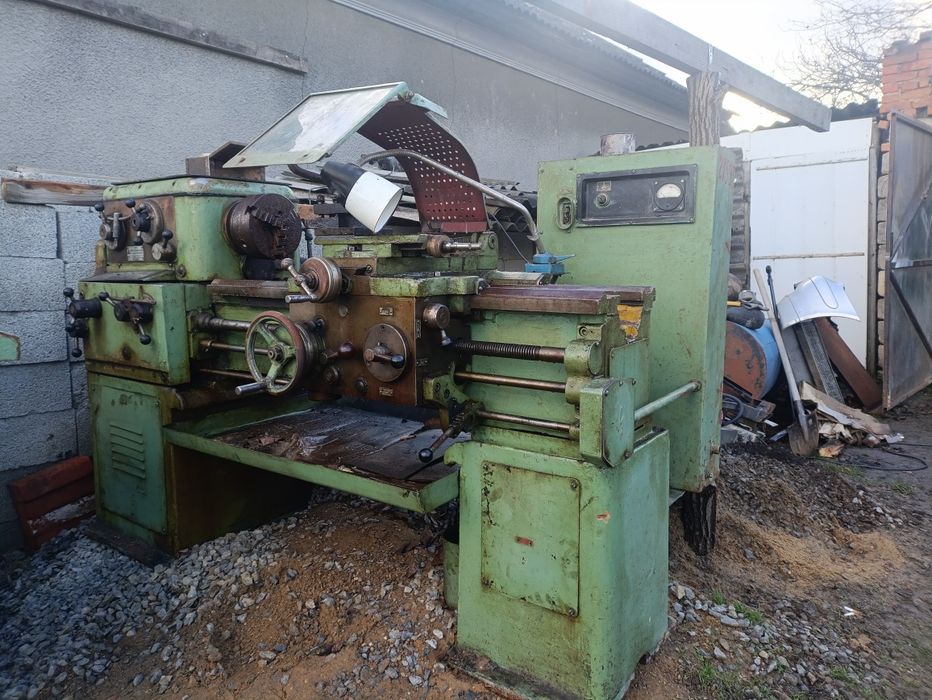 Верстат  токарний