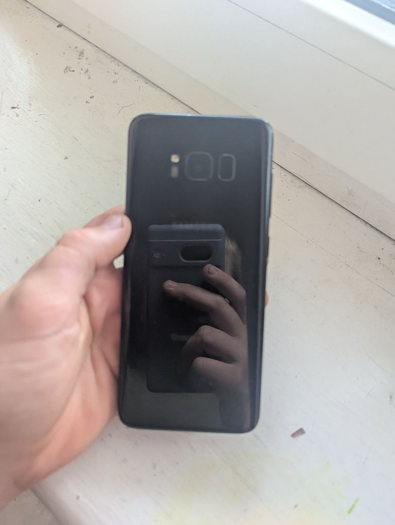 Продаю Самгунг s8