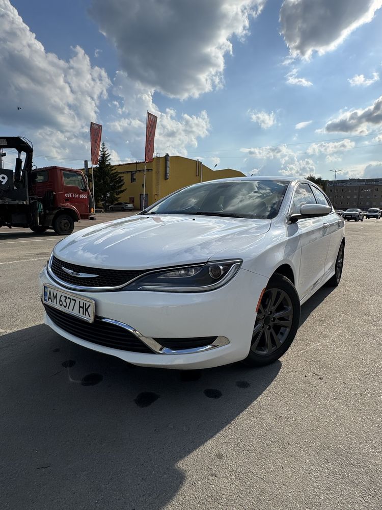 Продам Chrysler 200