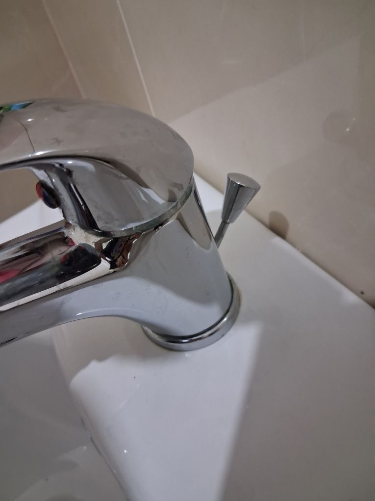 Bidé com torneira