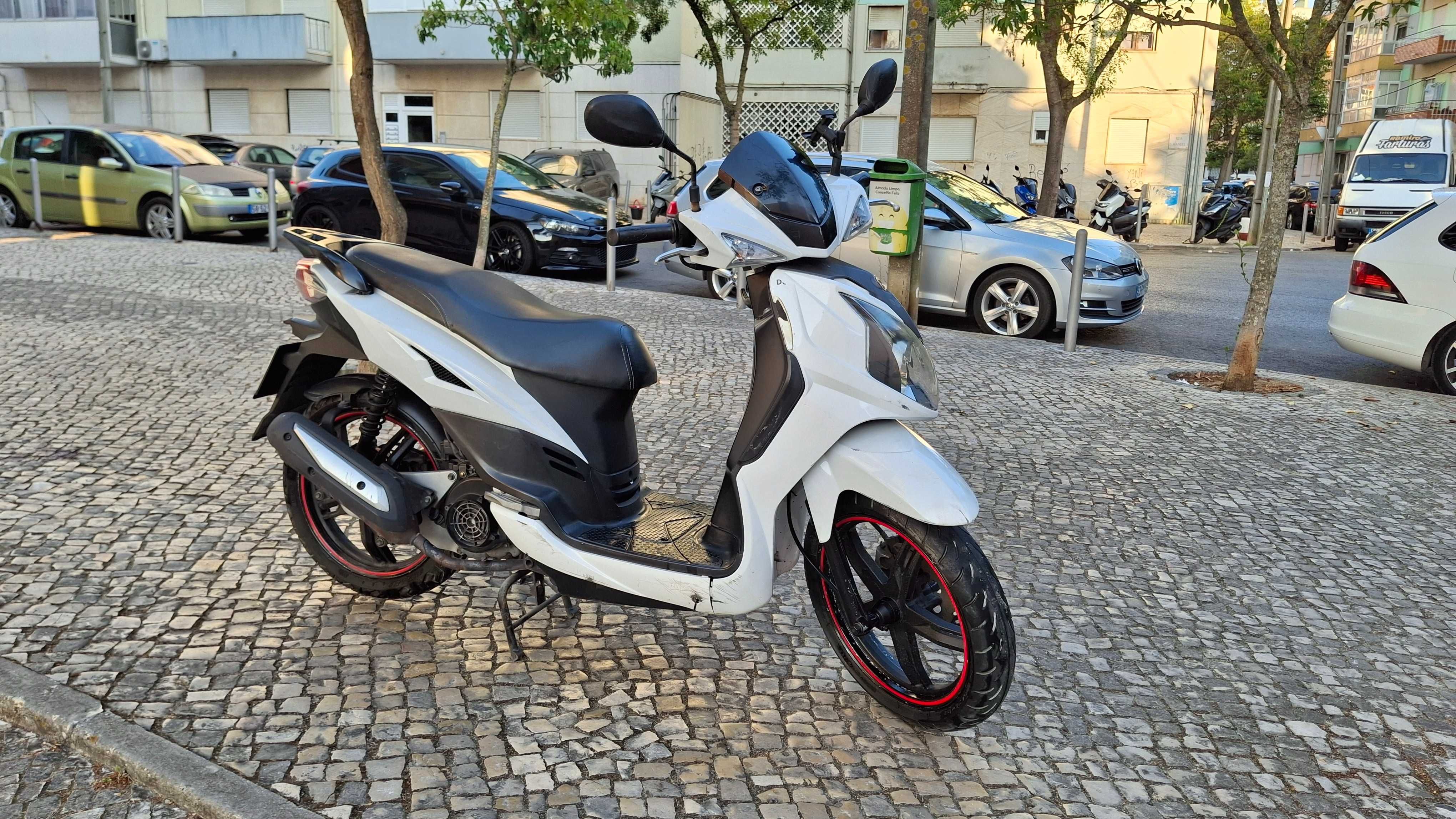 Motociclo Sym Symphony SR 125 CC