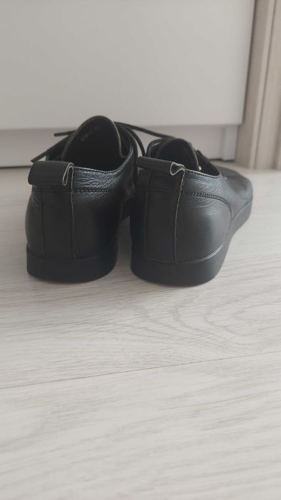 Жіночі туфлі продам