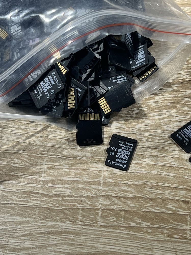 Карта пам'яті Kingston 16 GB microSDHC Class 10 UHS-I