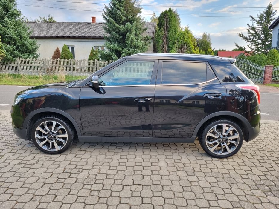 SsangYong Tivoli 1.6 benzyna 2016 salon PL 1wł Bogata wersja