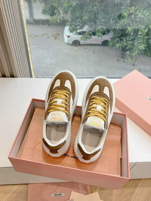 MIU MIU Sneakersy, trampki, tenisówki, buty, skora