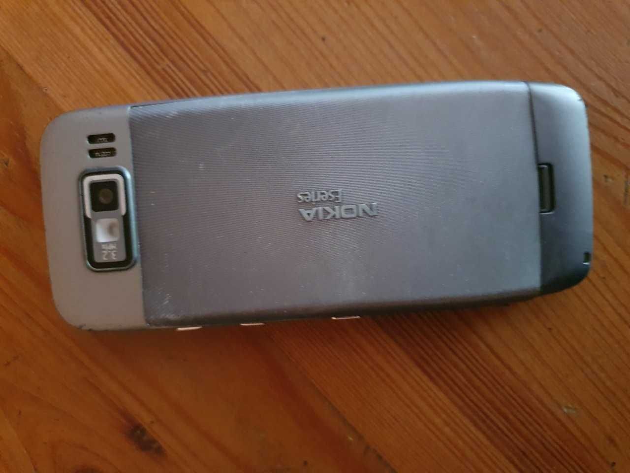 Nokia E52 PL z aktywnym Field Test Mode/diagnostyka sieci GSM/UMTS