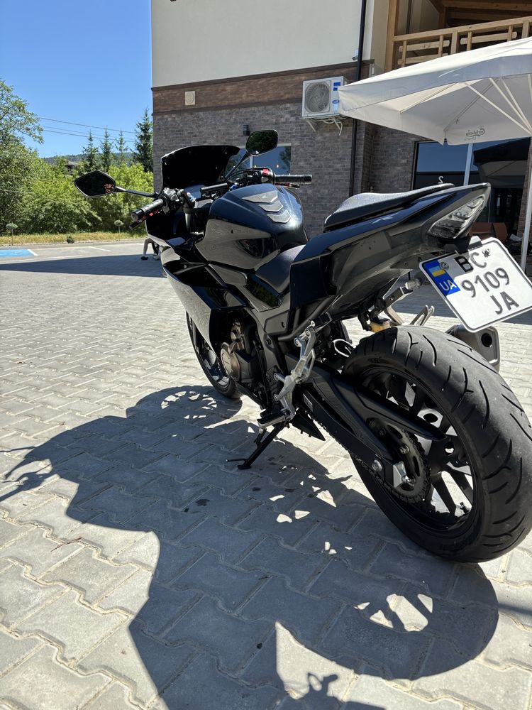 Honda CBR400r(2016рік)