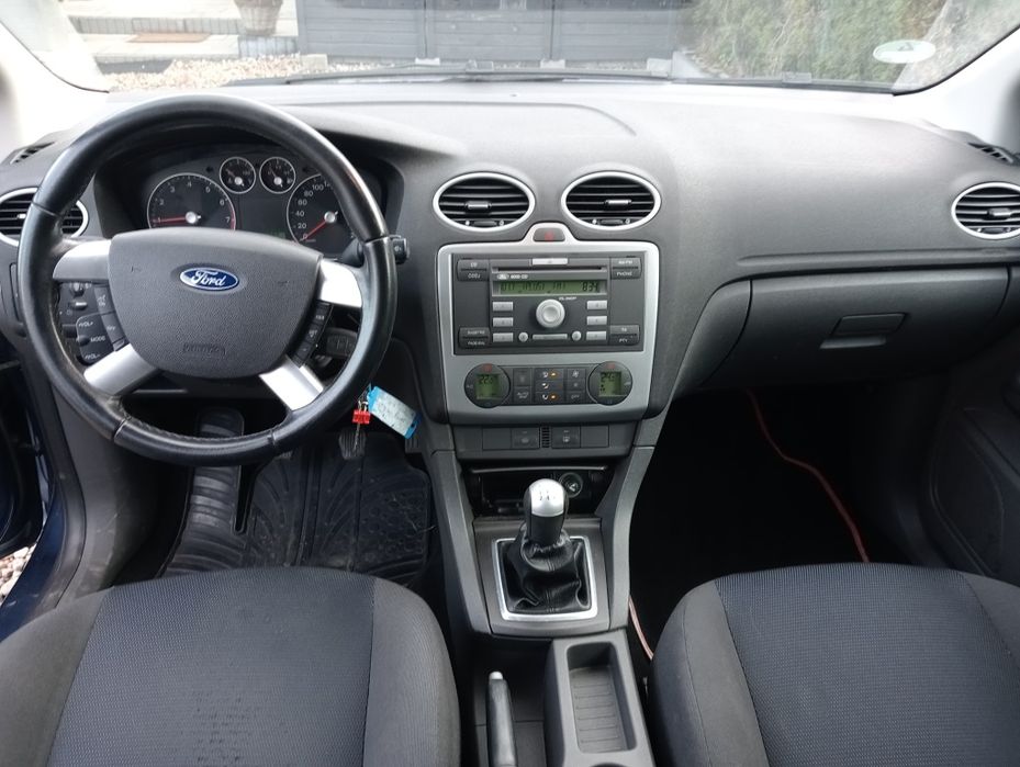Ford Focus 2006 1.6 b kombi sprowadzony z Niemiec mały przebieg 176tkm