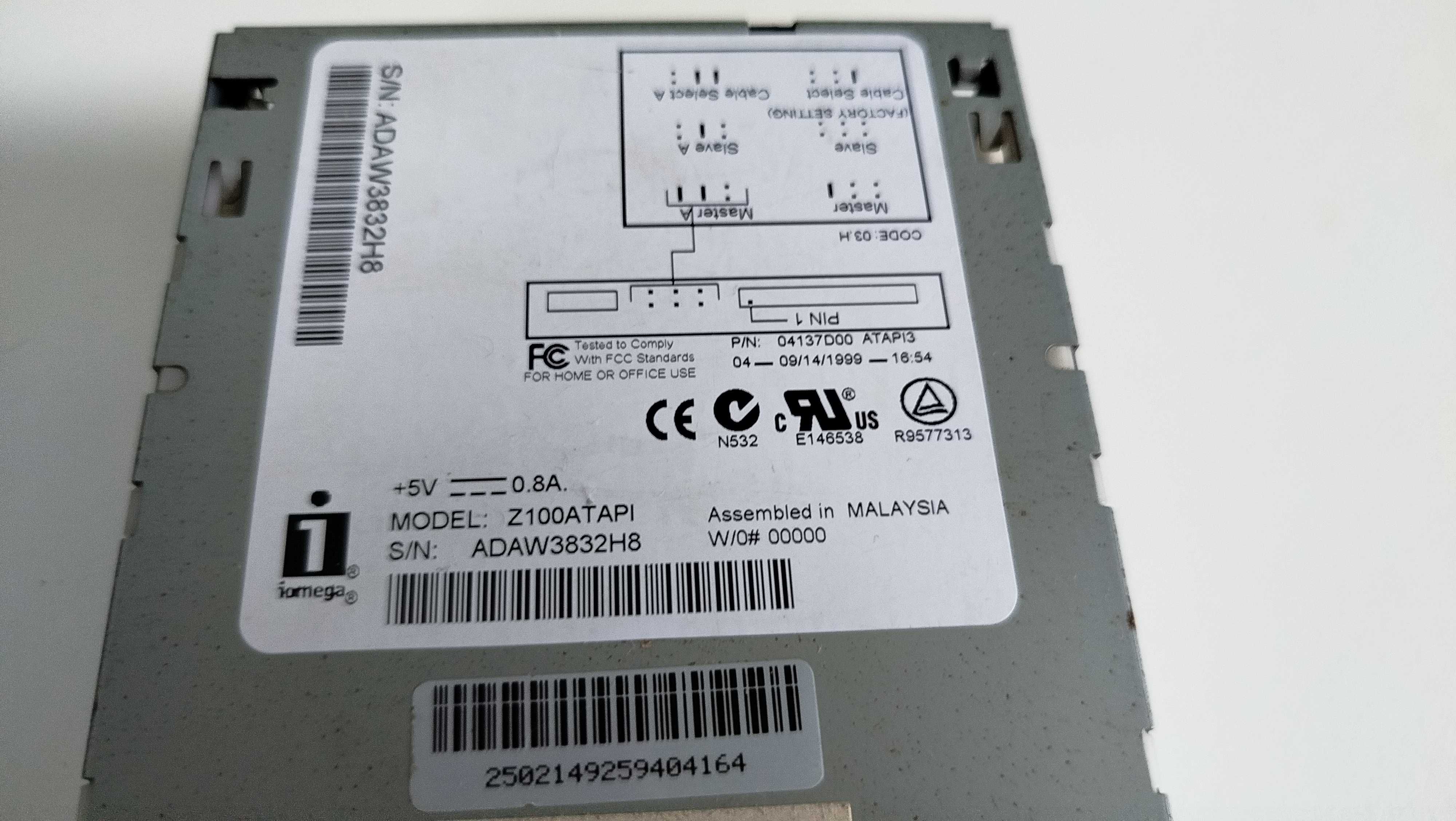 Drive IOMEGA IDE/ATAPI ZIP100 + 1 Floppy ZIP100 - Entrega Grátis