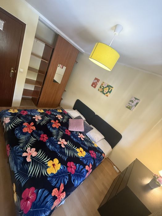 Quarto para casal em Queluz 600 m estação