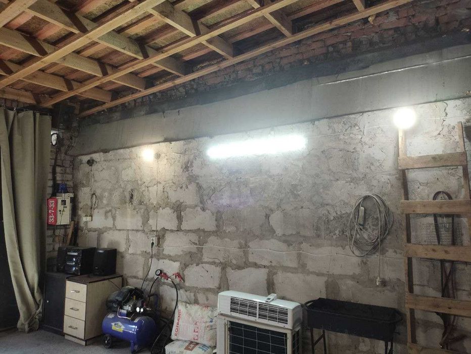 Продається гараж у м. Вишгород, ГК "Ветеран" з земельною ділянкою